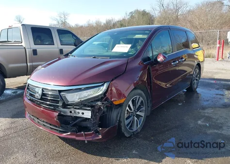 2021 Honda Odyssey Touring z USA, uszkodzony, nr VIN 5FNRL6H87MB021673